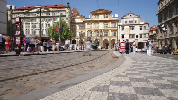 Praga Centro de la ciudad con peatones — Vídeo de stock