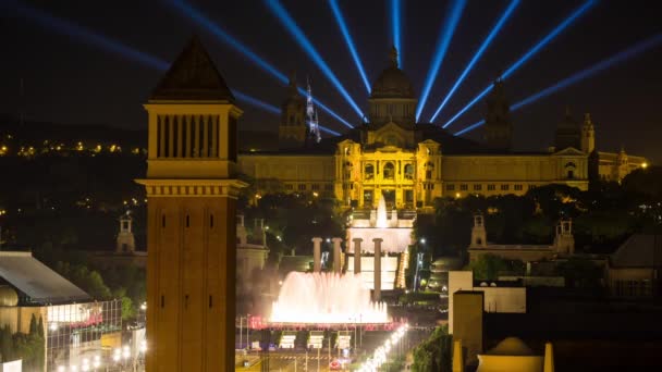 Fountains in front of the National Museum of Art, Barcelona — Stock Video