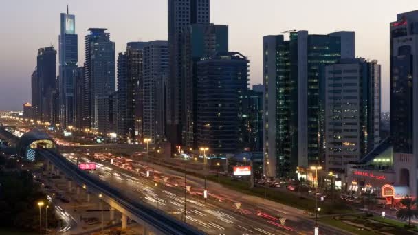 Sheikh Zayed Road ve gece trafik — Stok video