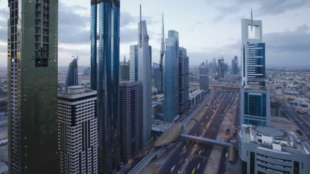 Шейх Заид Роуд в Дубае — стоковое видео