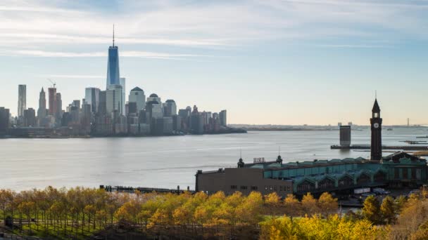 Manhattan über den Hudson River — Stockvideo