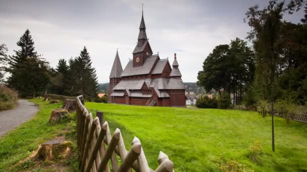 Stabkirche aus Holz, hahenklee — Stockvideo