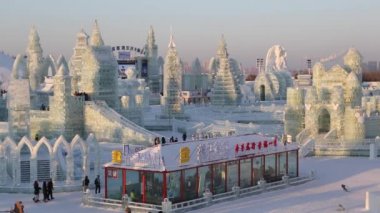 Işıklı buz Harbin Buz heykelleri