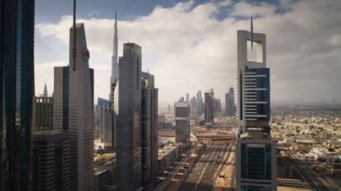 Dubai'deki Şeyh zayed yolu