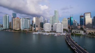 Miami daire kulede kapalı ada