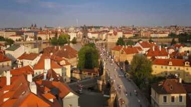 Nehir Vitava, Prag Charles Köprüsü