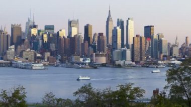 Midtown Manhattan'ın Hudson Nehri