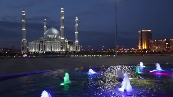 Mezquita del Sultán Hazrat, Astana — Vídeos de Stock