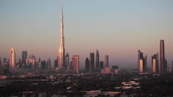 Dubai skyline con el Burj Khalifa — Vídeos de Stock