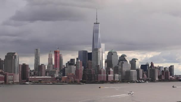 Manhattan över Hudsonfloden — Stockvideo