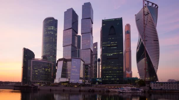 Wolkenkrabbers van het moderne Moscow-City — Stockvideo