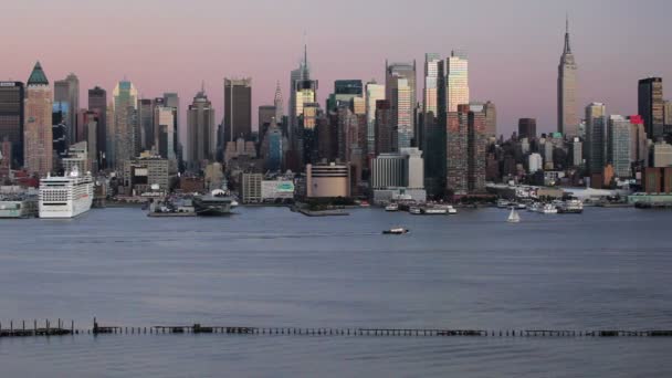 Manhattan oltre il fiume Hudson — Video Stock