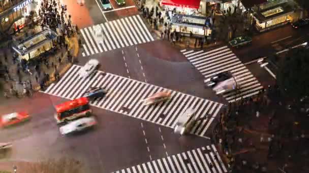 People crossing Shibuyas district Stock Footage