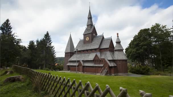 Stabkirche aus Holz, hahenklee — Stockvideo
