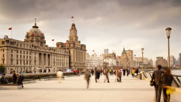 La gente che cammina sul lungomare, Shanghai — Video Stock