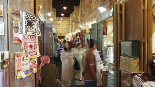 Den restaurerade Souq Waqif med butiker, Qatar — Stockvideo