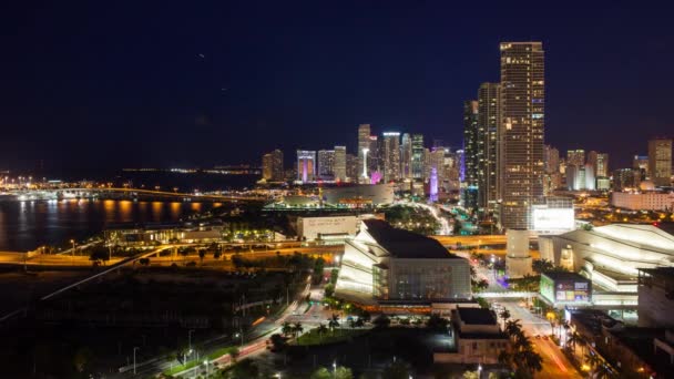 Biscayne Boulevard und die Skyline von Miami — Stockvideo