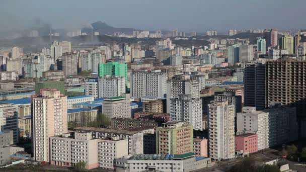 Pyongyang edifícios de apartamentos, Coreia do Norte — Vídeo de Stock