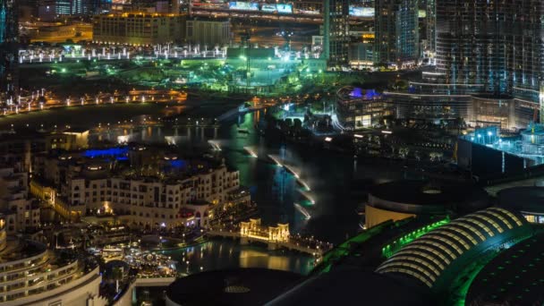 Le Burj Khalifa et les fontaines la nuit — Video
