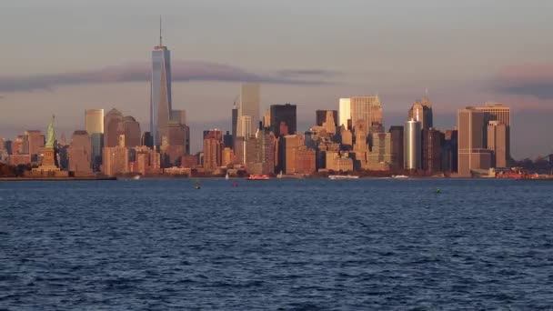 Manhattan al otro lado del río Hudson — Vídeo de stock