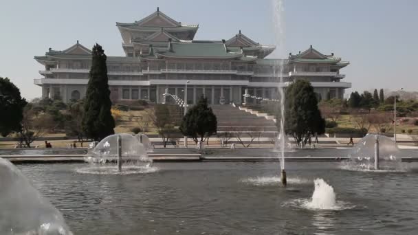 Großes Haus der Menschen in Pjöngjang — Stockvideo