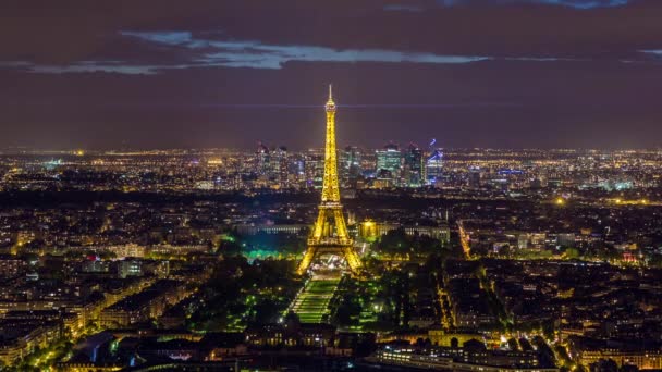 パリのエッフェル塔と街のスカイライン — ストック動画