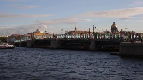 Isakskatedralen i Sankt petersburg — Stockvideo