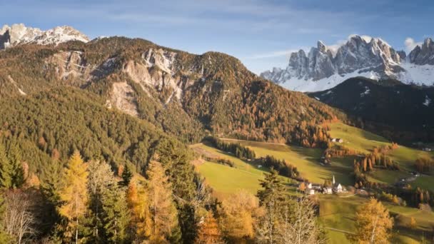 Paisaje del pueblo de Santa Magdalena, Italia — Vídeo de stock