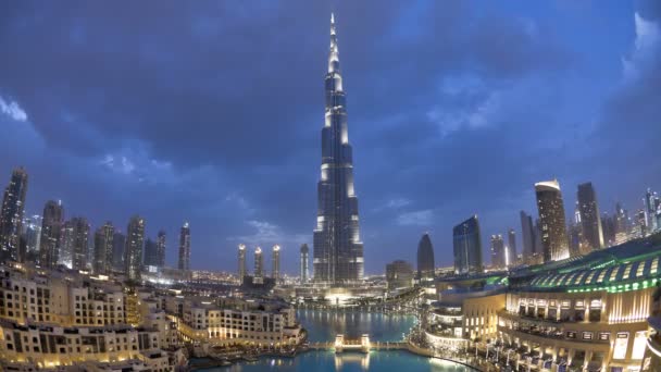 Der Burj Khalifa in Dubai — Stockvideo