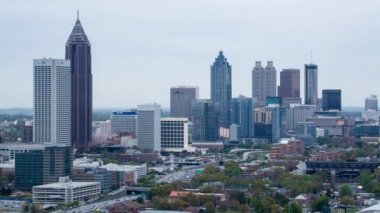 Atlanta manzarası geçen Interstate 85