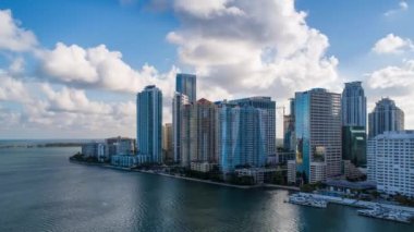 Miami daire kulede kapalı ada