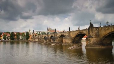 Charles Köprüsü ve Prag