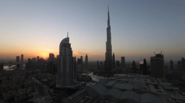 Dubai'deki Burç Halife ve Dubai Alışveriş Merkezi