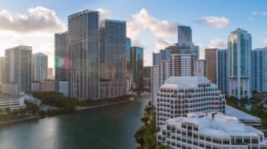 Miami daire kulede kapalı ada