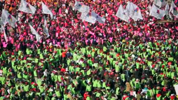 Multitud de personas con banderas, Seúl — Vídeo de stock