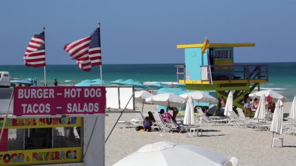 Styl art deco Chata Lifeguard na Miami Beach — Wideo stockowe