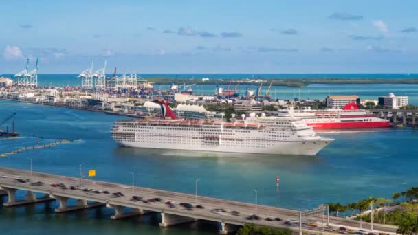 Mac Arthur Causeway és a Port of Miami — Stock videók