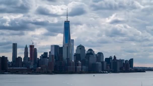 Manhattan over de Hudson rivier — Stockvideo