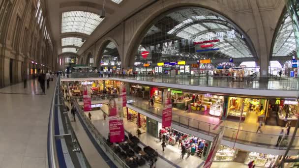 Інтер'єр atrium Лейпциг залізничному вокзалі — стокове відео