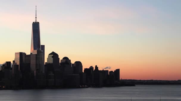 Manhattan over de Hudson rivier — Stockvideo