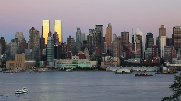 Manhattan al otro lado del río Hudson — Vídeos de Stock