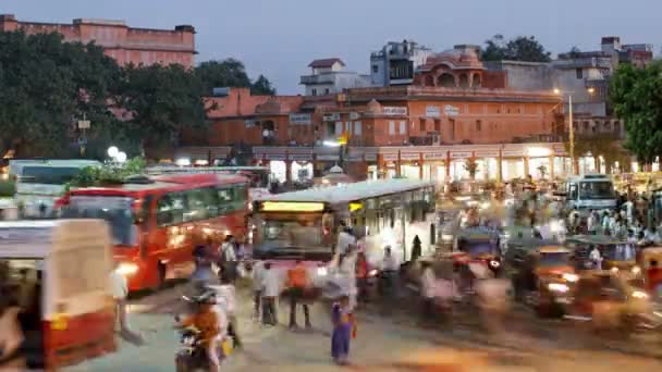 Vie de rue dans la ville de Jaipur — Video