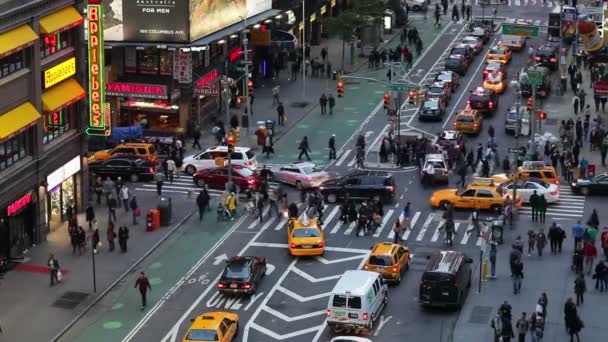 Broadway s pohledem na Times Square — Stock video