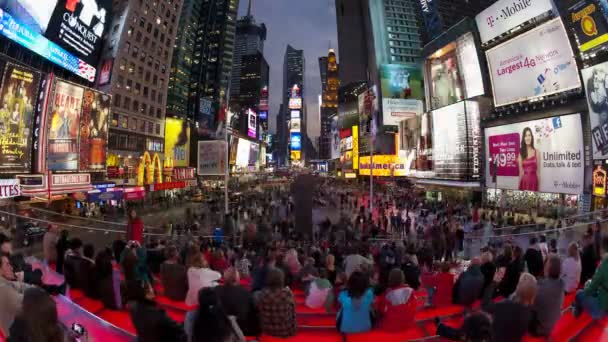 Неонові вогні 42-й вулиці, площі Таймс-сквер — стокове відео