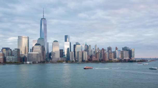 Manhattan al otro lado del río Hudson — Vídeo de stock