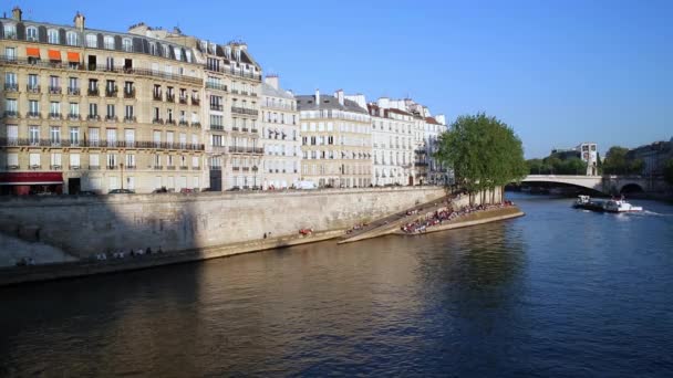 River Seine, Париж — стоковое видео