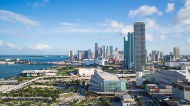 Biscayne Boulevard e o horizonte de Miami — Vídeo de Stock