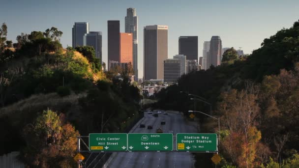 Pasadena Freeway que conduz a Los Angeles — Vídeo de Stock