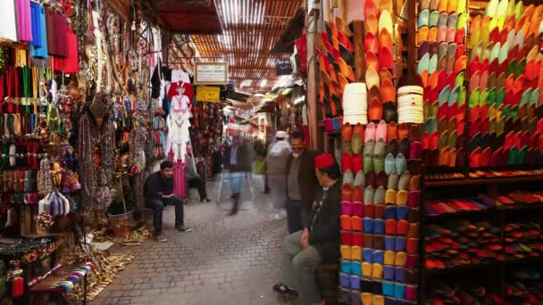 Innenraum des Souq in Marrakesch — Stockvideo