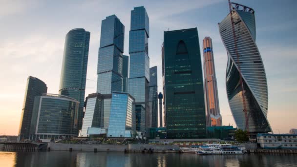 Wolkenkratzer der modernen Moskauer Stadt — Stockvideo